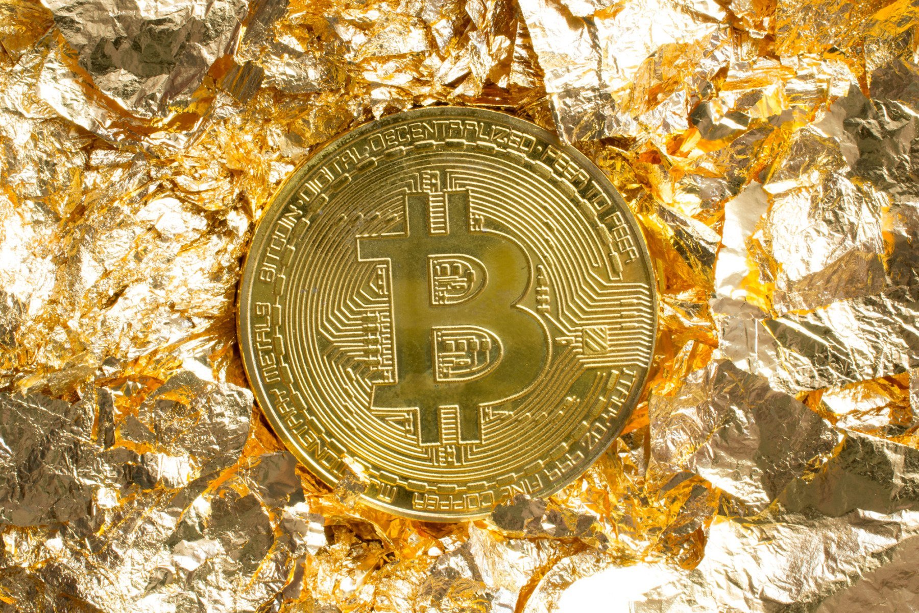 Bitcoin atinge aproape 70.000 USD, investitorii simt „teamă extremă”