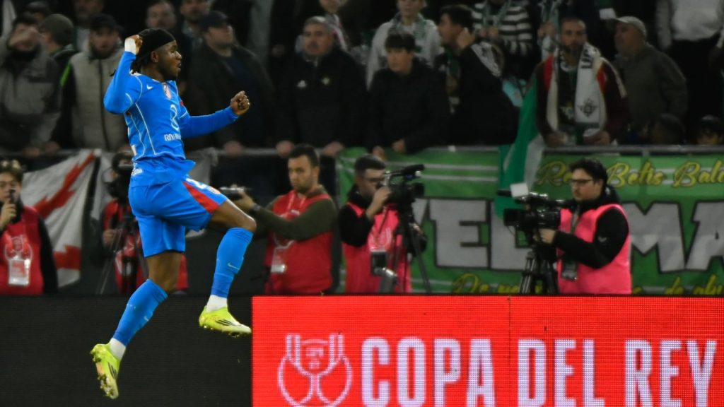 La Copa mola con Ademola