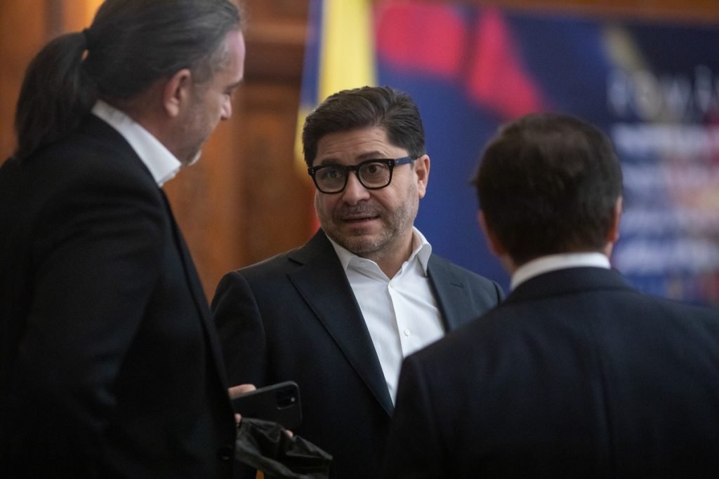 Percheziții cer celebre la Grupul Gramet: procurorii DNA îl vizează pe Gruia Stoica Marți dimineață, în contextul luptei împotriva corupției și a fraudelor economice, procurorii Direcției Naționale Anticorupție (DNA) au declanșat o operațiune cu valențe importante, vizând lideri importanți ai mediului de afaceri din România