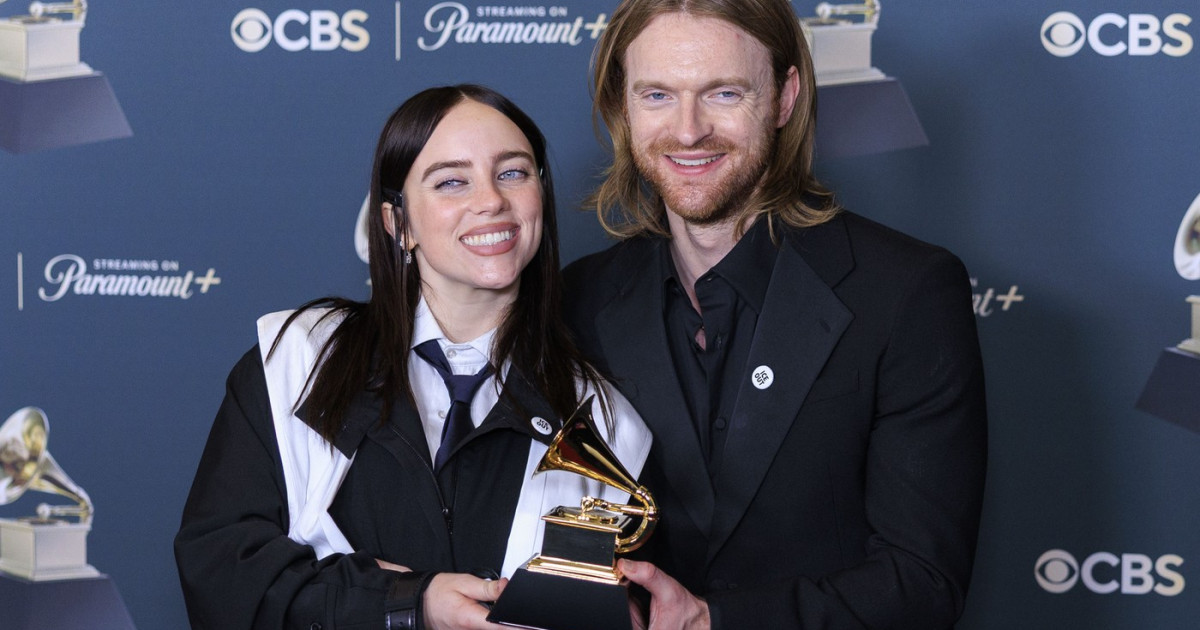GRAMMY 2026: Billie Eilish câștigă cu „Wildflower” și cu discursul despre abuzurile ICE. „Nimeni nu este ilegal pe un teritoriu furat”
