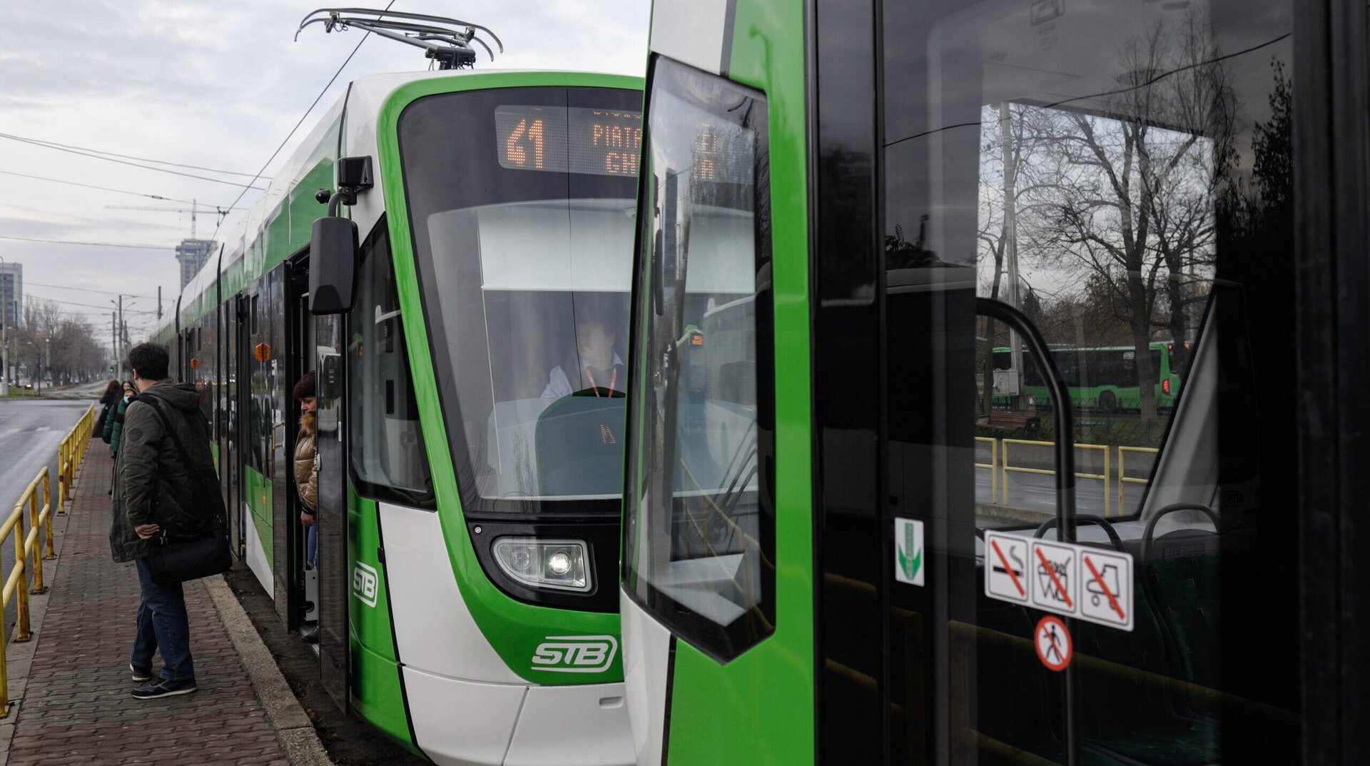 Primăria Municipiului București a venit cu clarificări importante referitoare la serviciul de transport public și situația gratuităților pentru anumite categorii sociale