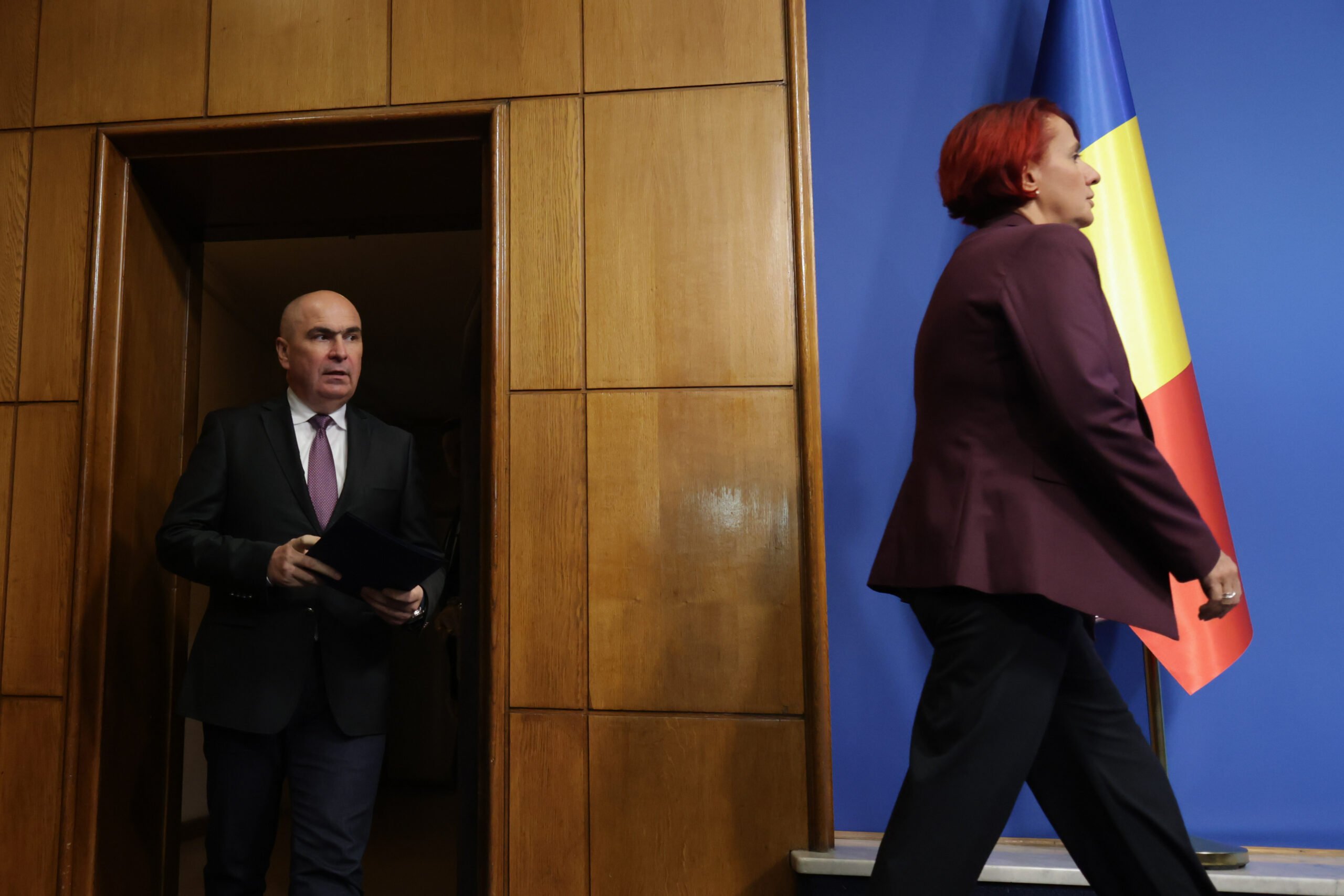 Ilie Bolojan, premierul României, a avut o intervenție live în studiourile Digi24, oferind detalii despre situația fondurilor publice și despre viitorul legii care urmează să clarifice dacă banii publici nu au fost pierduți sau deturnati