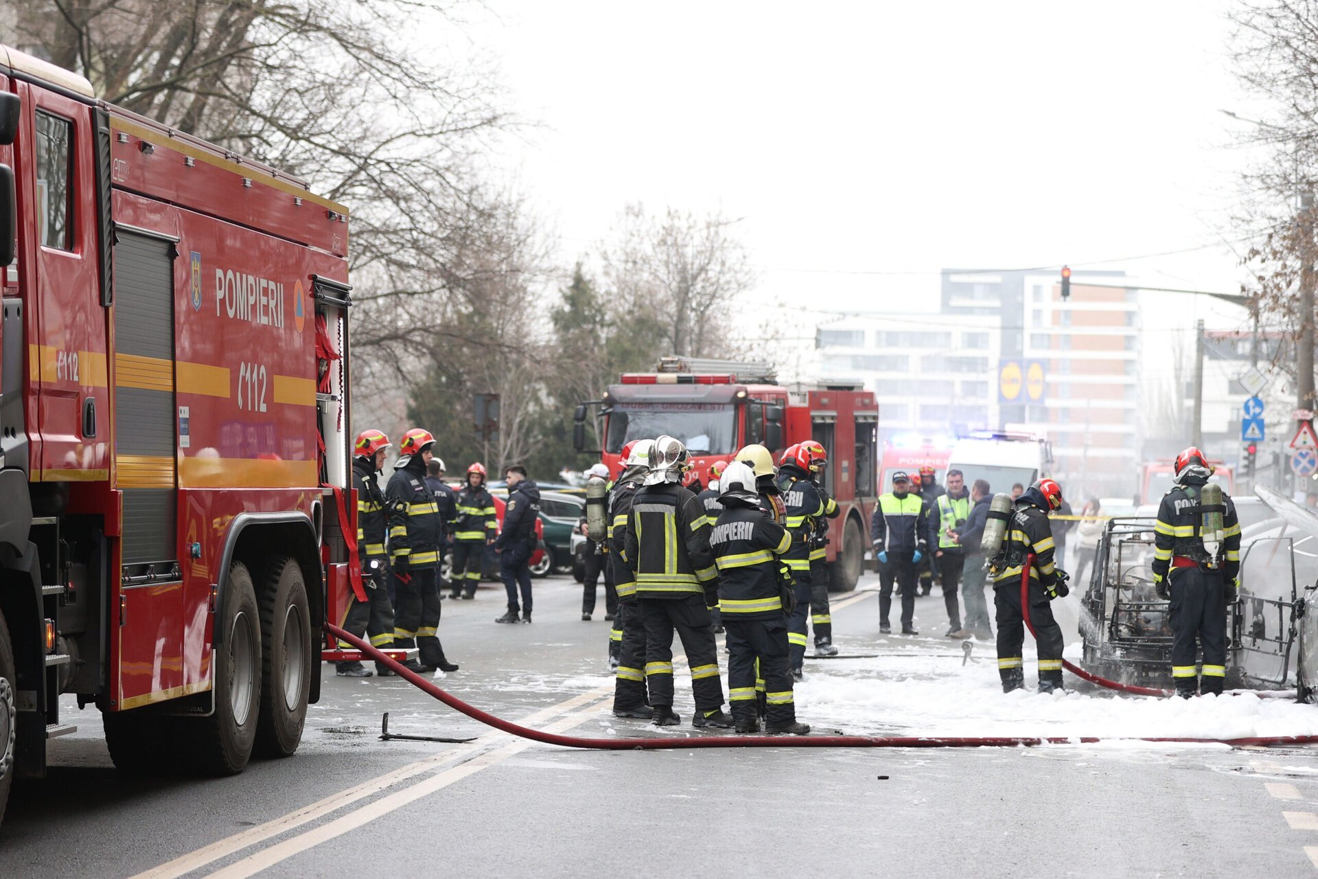Corpul de Control verifică RAR după incendiul auto din București | Digi24