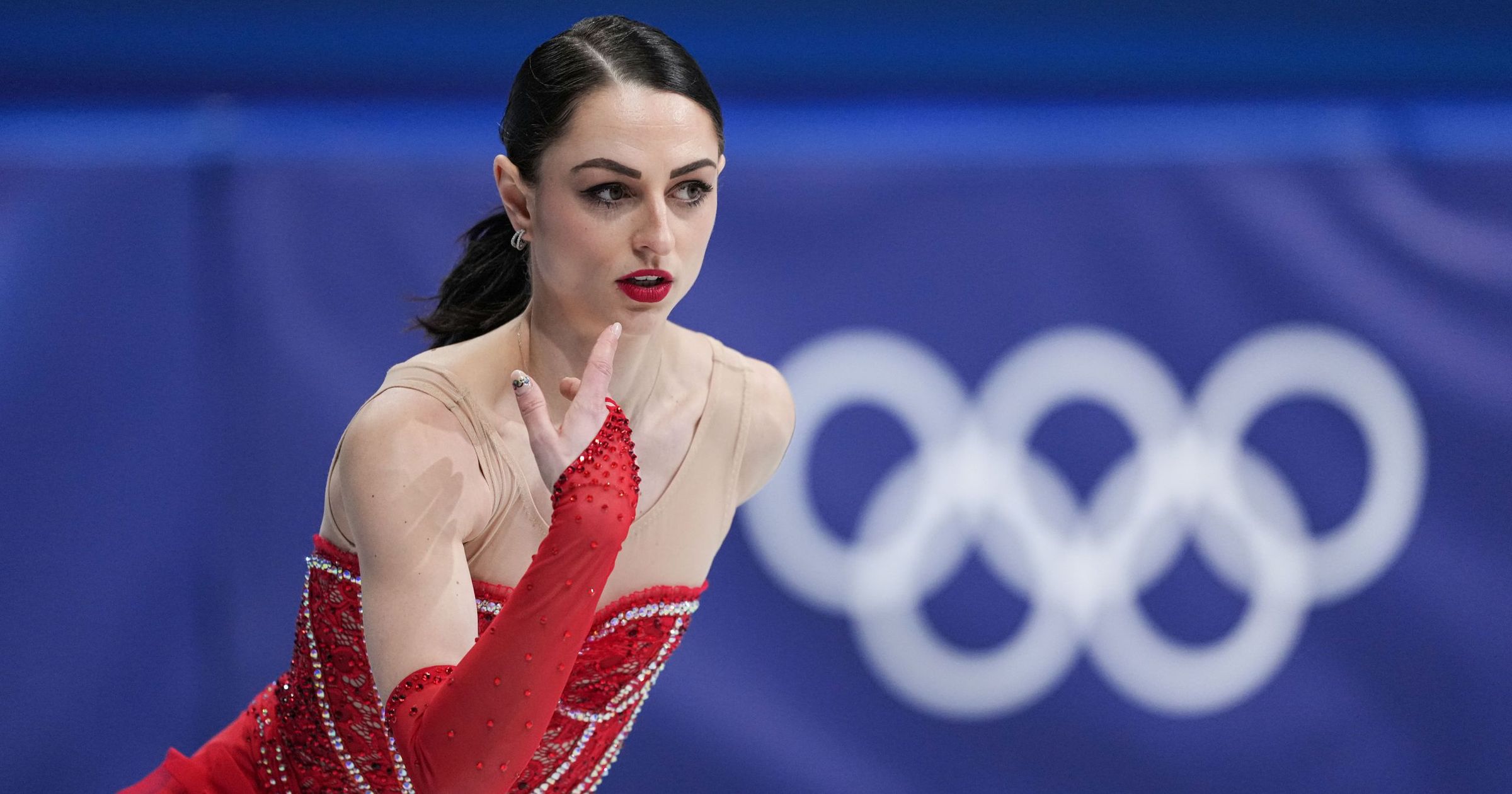 Julia Sauter, personal best la JO! Prestație de gală pentru româncă Julia Sauter a reușit o prestație impresionantă în programul scurt al probei feminine de patinaj artistic, obținând un punctaj record de 63,13 puncte la Jocurile Olimpice de la Milano Cortina 2026