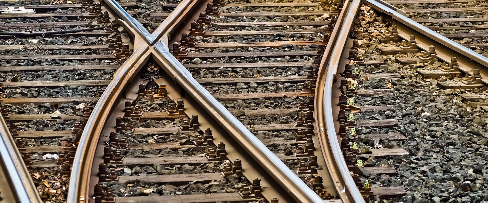 Lucrări la cafea ferată între Dej Călători și Dej Triaj. Trenuri anulate sau transport cu mijloace auto