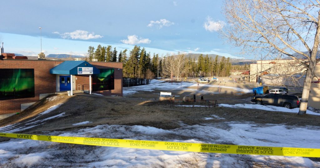 Suspectul în masacrul din Canada este o femeie transgender de 18 ani. Ea şi-a ucis și mama, şi fratele