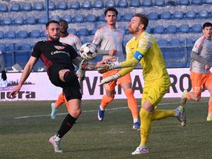Metaloglus cedează în fața Csikszeredei: scor final 0-1!
