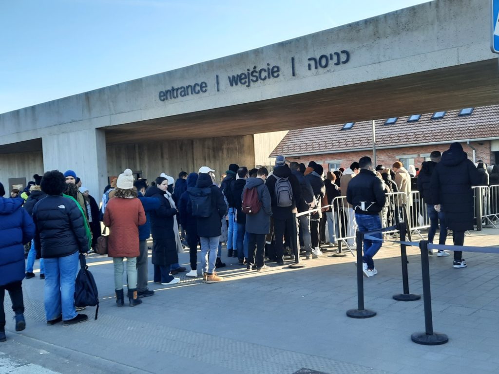 Muzeu-Auschwitz-Birkenau.jpg