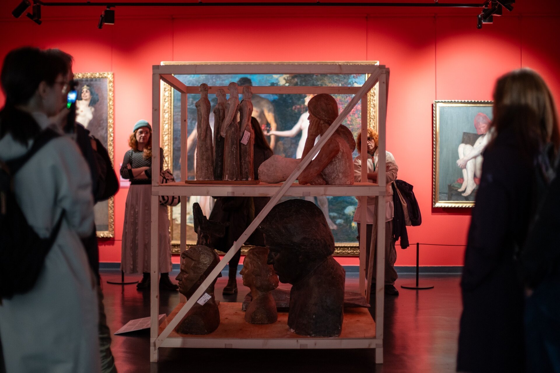 Artefact din epoca romană, vedeta unei expoziții consacrate istoriei Muzeului Județean Mureș O descoperire arheologică remarcabilă a fost recent pusă în valoare în cadrul unei expoziții aniversare declanșate de Muzeul Județean Mureș, care marchează 90 de ani de la înființare