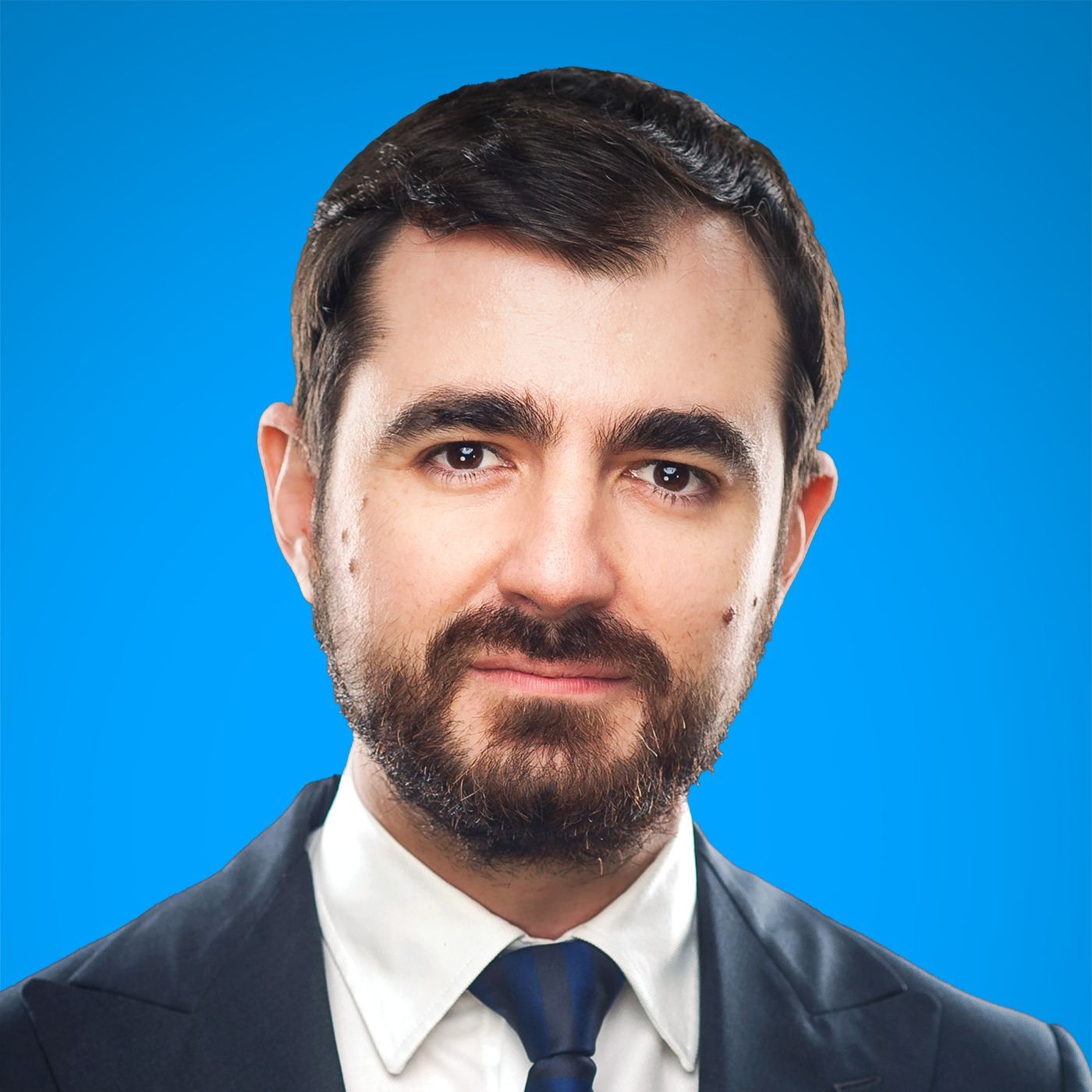 Titlu: „România în recesiune: Bolojan nu poate fi făcut vinovat, transmite deputatul USR Claudiu Năsui” Deputatul USR, Claudiu Năsui, a reacționat la recentele date economice care indică faptul că România a intrat oficial în recesiune, având două trimestre consecutive de scădere economică