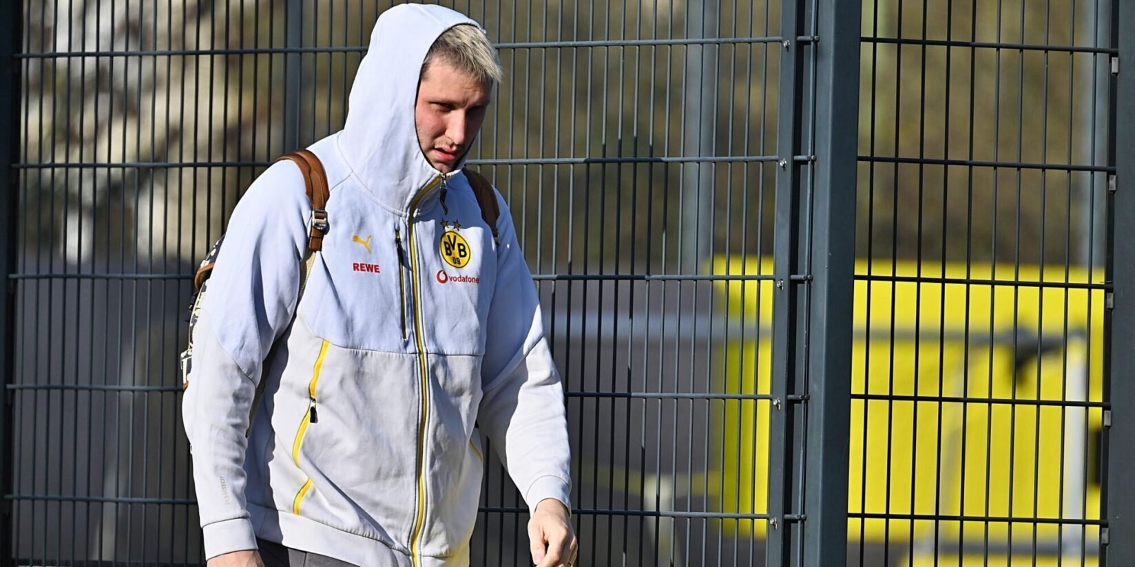 Borusia Dortmund îl primește pe Heidenheim în absența lui Emre Can Borussia Dortmund joacă astăzi, de la ora 17:30, pe teren propriu contra celor de la 1