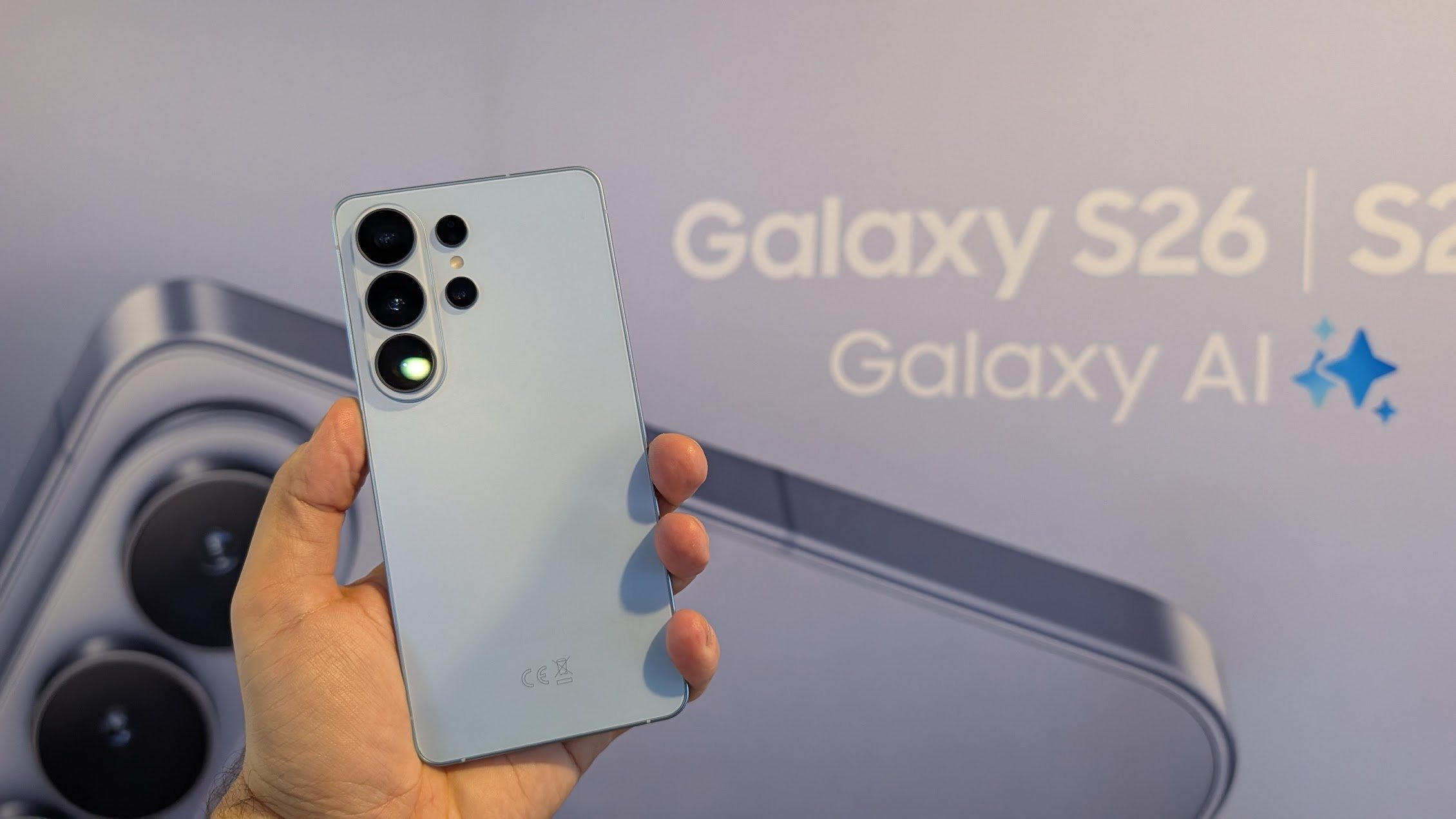Samsung lansează noua serie Galaxy S26 în România, aducând în prim-plan o evoluție moderată a liniei de flagship-uri, dar și o creștere a prețurilor, în ciuda faptului că noile modele nu sunt semnificativ diferite față de cele din anii precedenți