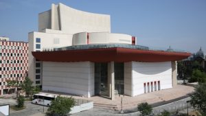 Actorii TNB protestează împotriva programului de opt ore, acuzând afectarea creativității