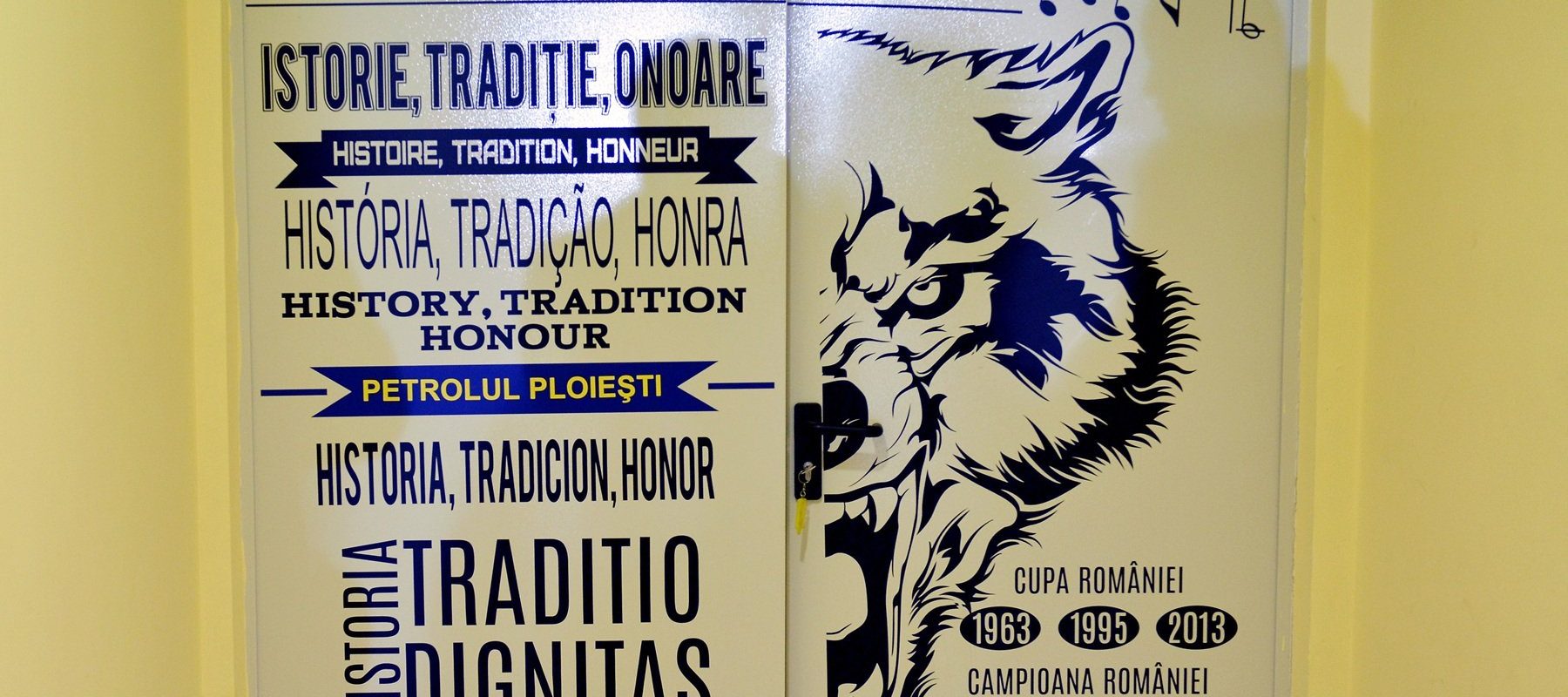 Scene neverosimile în Liga 1: un jucător s-a supărat că echipa sa a câștigat! A alergat plângând la vestiar și a avut o ieșire nervoasă: ”Cum e posibil?!”
