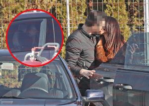 Scenă incendiară: Chirurg căsătorit și frumușica de la Neatza, în mașină!