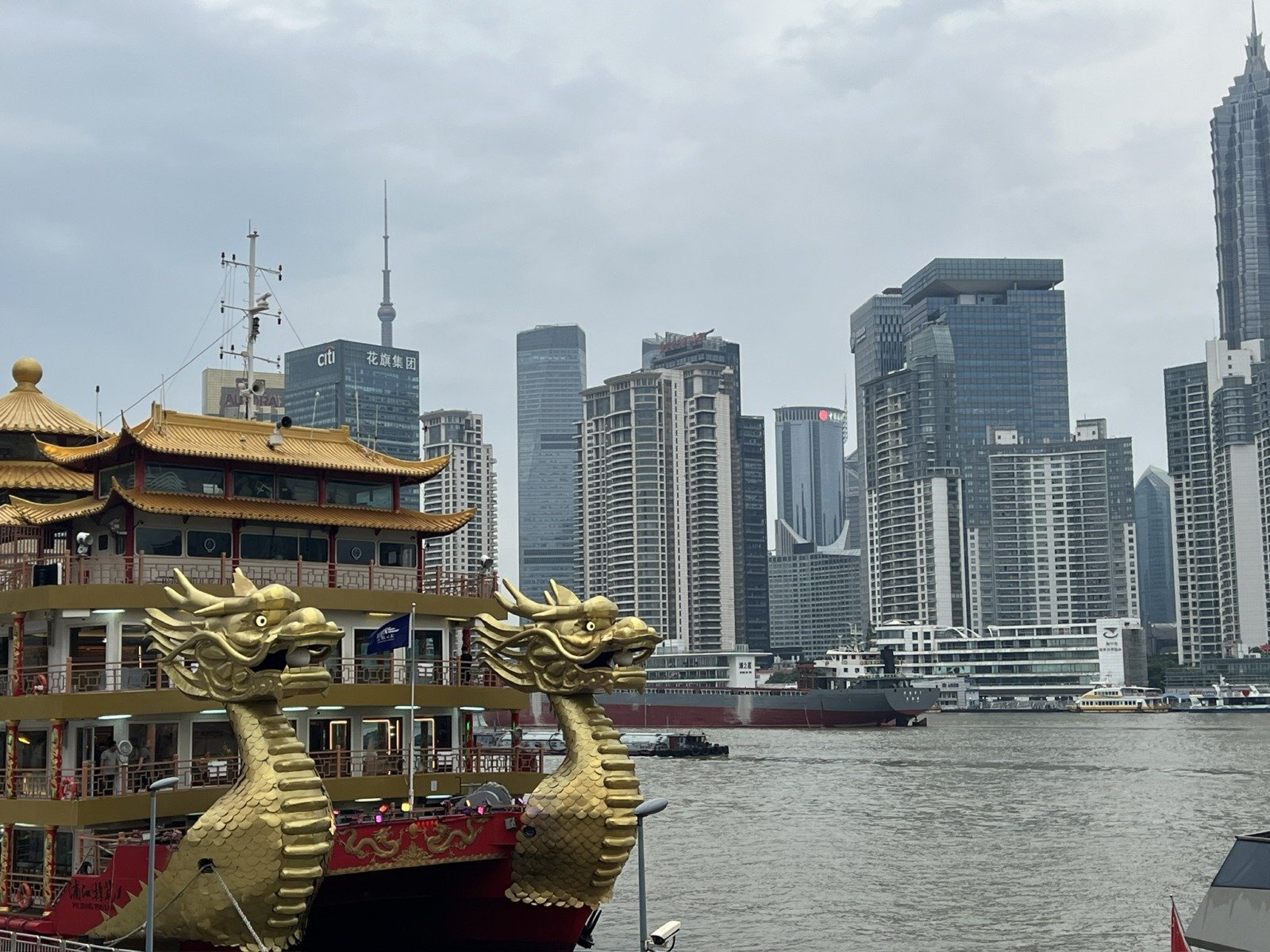 Reluarea facilitată a călătoriilor între Occident și China: cetățenii britanici și canadieni pot vizita țara fără viză din 17 februarie Din data de 17 februarie, China va relaxa semnificativ condițiile de intrare pentru cetățenii britanici și canadieni, care vor putea călători în țară fără a mai obține viză pentru activități de afaceri