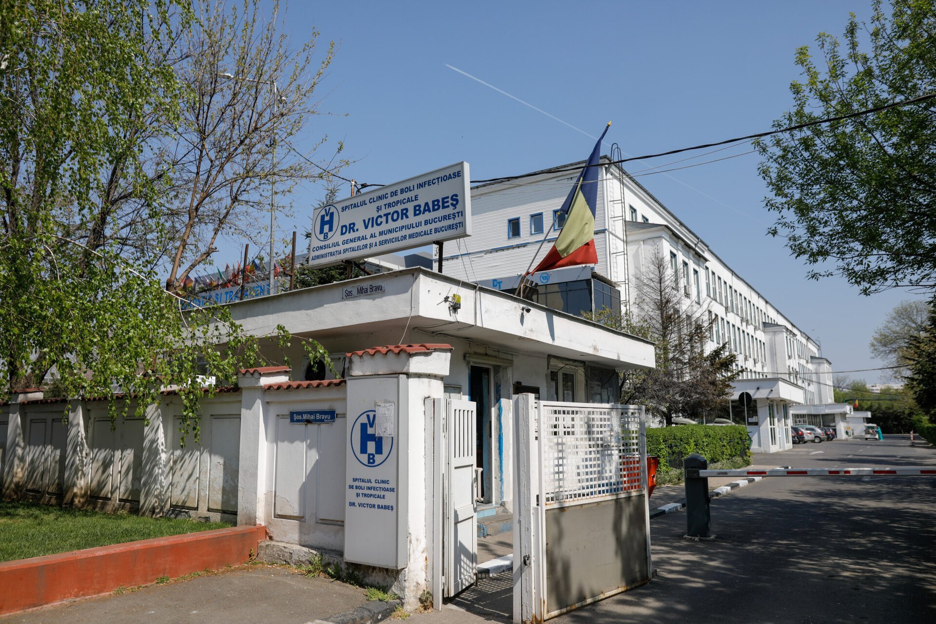 Un spital bucureștean a luat o decizie controversată în privința verificărilor instalațiilor electrice, alegând o firmă neautorizată pentru această sarcină critică