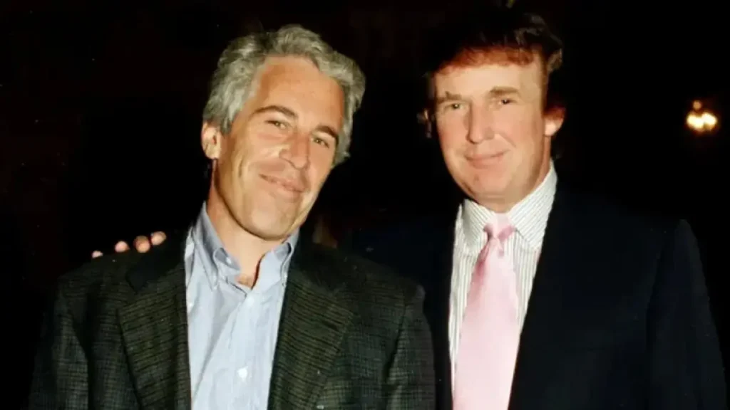 La gala premiilor Grammy, prezentatorul Trevor Noah a stârnit controverse printr-o remarcă acidă la adresa fostului președinte Donald Trump, în contextul felicitărilor aduse cântăreței Billie Eilish