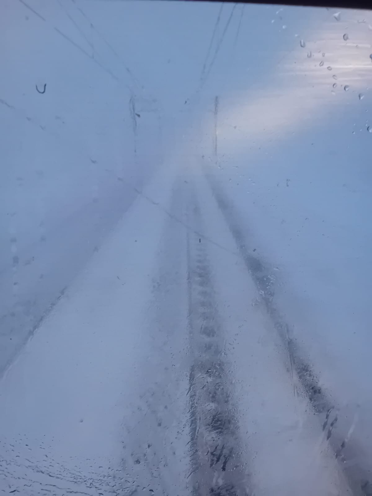 Vreme extremă: restricții de trafic și trenuri anulate în țară.