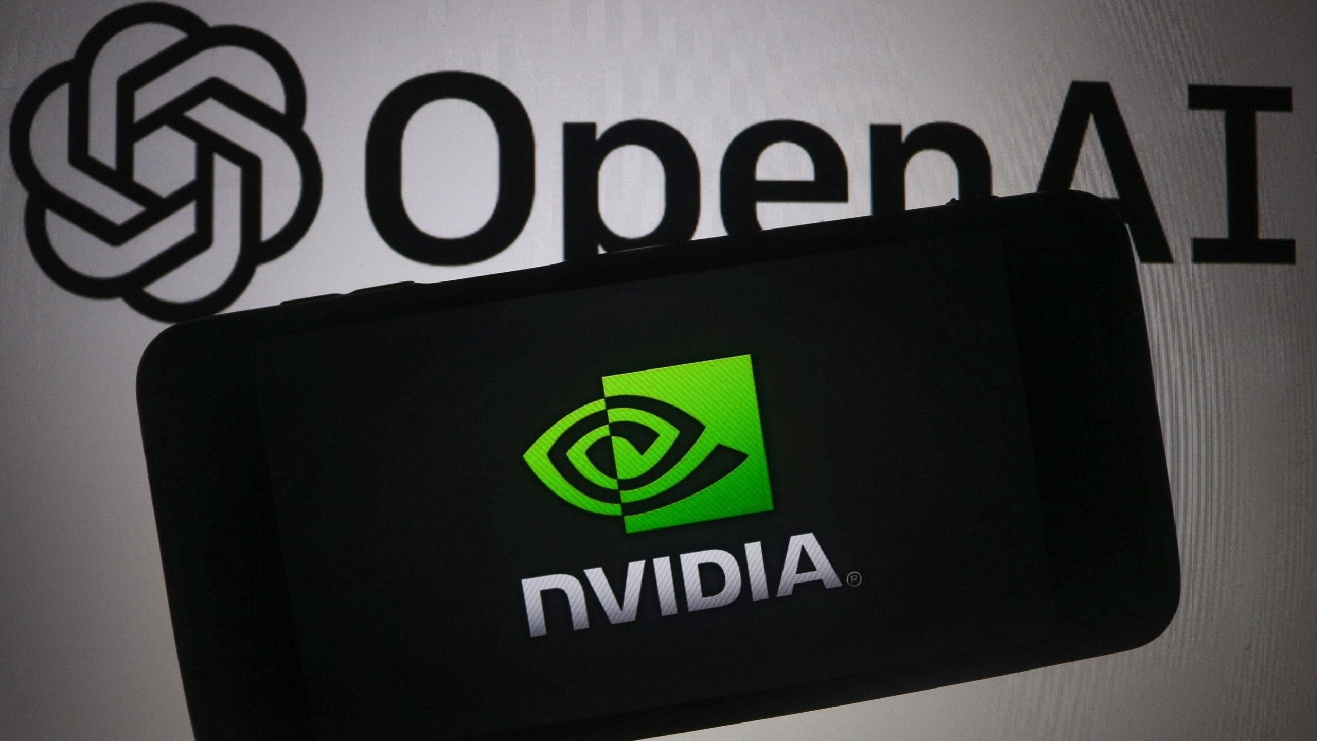 Unul dintre cele mai ambițioase parteneriate din industria inteligenței artificiale se află în primejdie, după ce au apărut semnale de reevaluare a investiției масive promisе de Nvidia în OpenAI