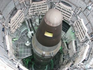 Trump refuză propunerea lui Putin pentru extinderea pactului nuclear și oferă o alternativă