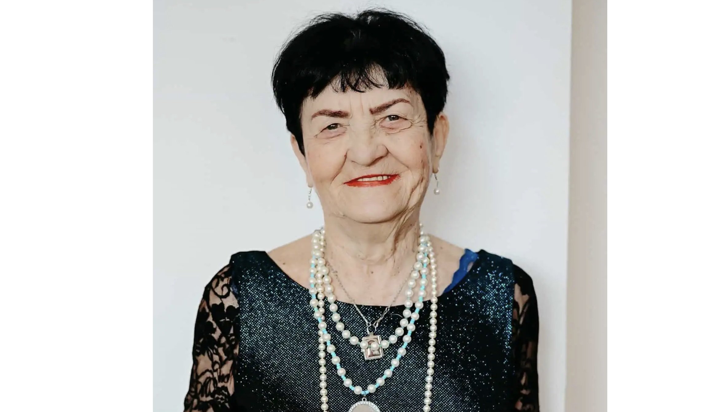Amalia-Susana Tușa, o figură cu adevărat remarcabilă în peisajul academic românesc, a împlinit recent venerabila vârstă de 90 de ani, fiind recunoscută ca fiind cea mai în vârstă studentă din țară