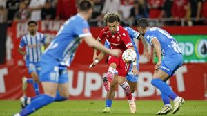 Dinamo și Universitatea Craiova se întâlnesc pentru locul 1 în Superligă, la 20:00