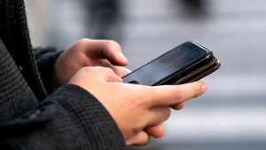 Ghid pentru protejarea datelor în fața riscurilor AI în chat