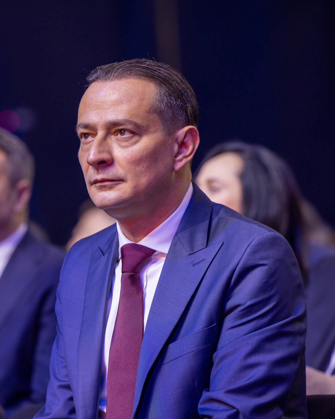 Daniel Băluță, susținere totală pentru Ciucu și o poziție clară privind opoziția în Consiliul General al Municipiului București Primarul Sectorului 4, Daniel Băluță, a ieșit cu declarații ferme în legătură cu sprijinul pe care îl oferă actualului primar general al Capitalei, Ciprian Ciucu, afirmând că îl susține „200%” în toate proiectele utile pentru bucureșteni