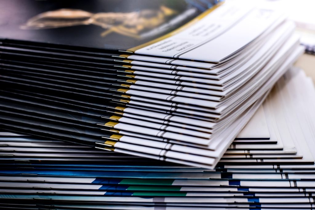 Temeri globale legate de AI: scenarii apocaliptice și promisiuni de redresare Un raport recent, devenit viral în mediul financiar, avertizează asupra unui posibil scenariu sumbru în care inteligența artificială (AI) devine catalizatorul unei crize masive a șomajului, afectând economia globală și sistemele financiare