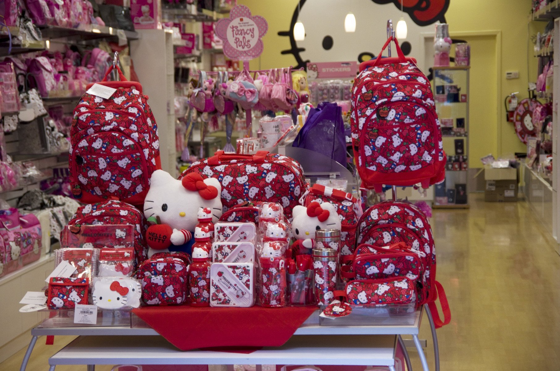 Yuko Yamaguchi, artista care a modelat imaginea emblematică a personajului Hello Kitty timp de patru decenii, face pasul de pe scena mondială a designului de personaje