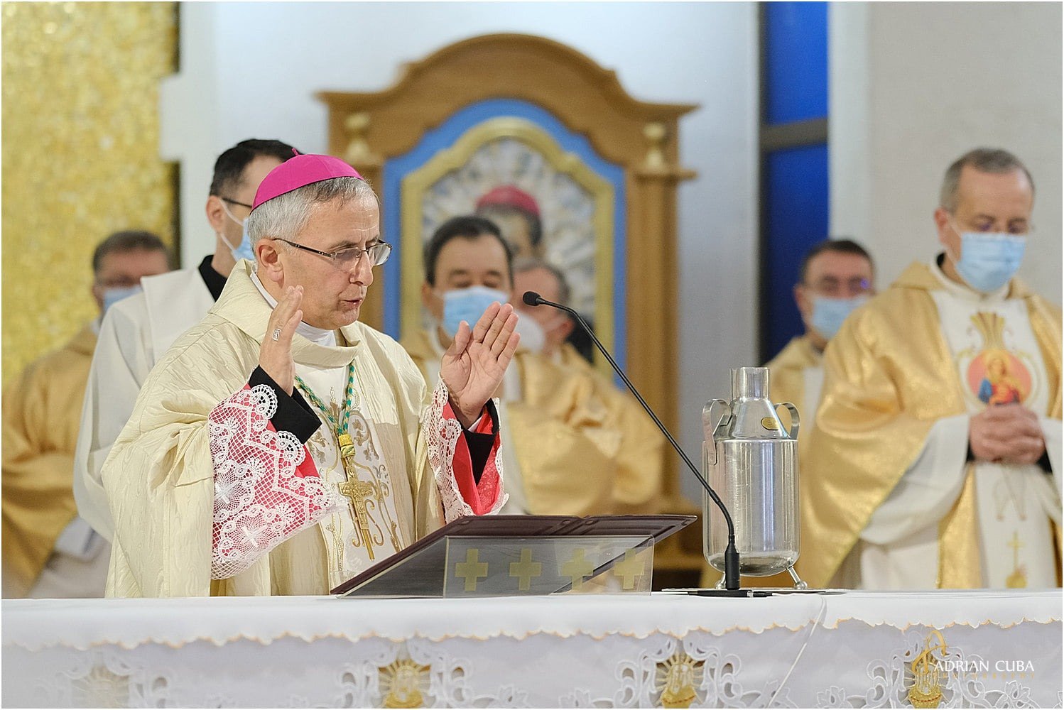 Episcopul romano-catolic de Iași, cercetat penal pentru nedreptăți în gestionarea unui caz de abuz sexual asupra unei minore Surse judiciare confirmă că PS Iosif Păuleț, episcopul romano-catolic de Iași, se află în centrul unui dosar penal deschis pentru infracțiunea de nedenunțare