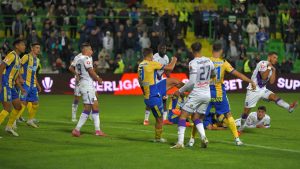 Petrolul și FC Argeș finalizează meciul fără goluri, prefață de Eugen Neagoe și Bogdan Andone