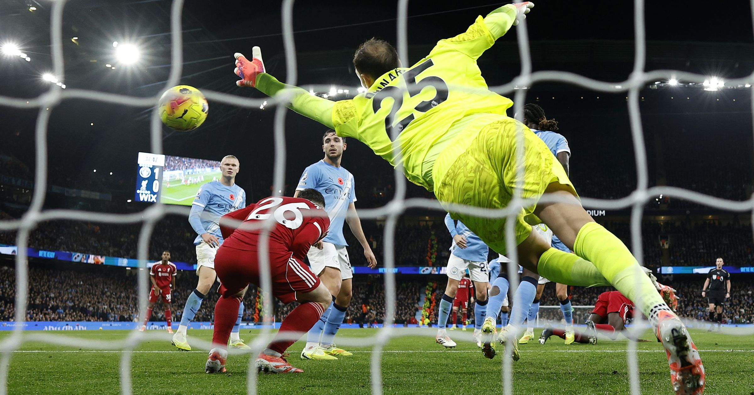 Liverpool și Manchester City: Al doilea act al rivalității epocale Liverpool și Manchester City se află față în față astăzi, într-un meci care promite să fie mai mult decât o simplă partidă din cadrul Premier League
