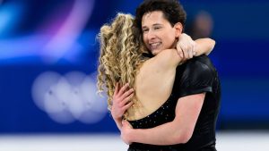 Întâlnire emoționantă la Olimpiada de iarnă: sportiv își revăzut familia după mulți ani