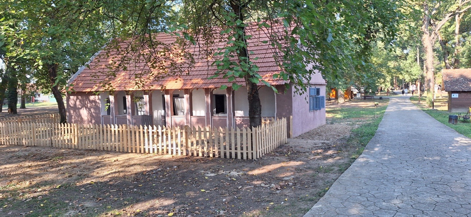 Președintele Consiliului Județean Timiș, Alin Nica, și-a exprimat ferm sprijinul față de directorul Muzeului Satului Bănățean, Radu Trifan, în fața acuzațiilor aduse de unii angajați ai instituției