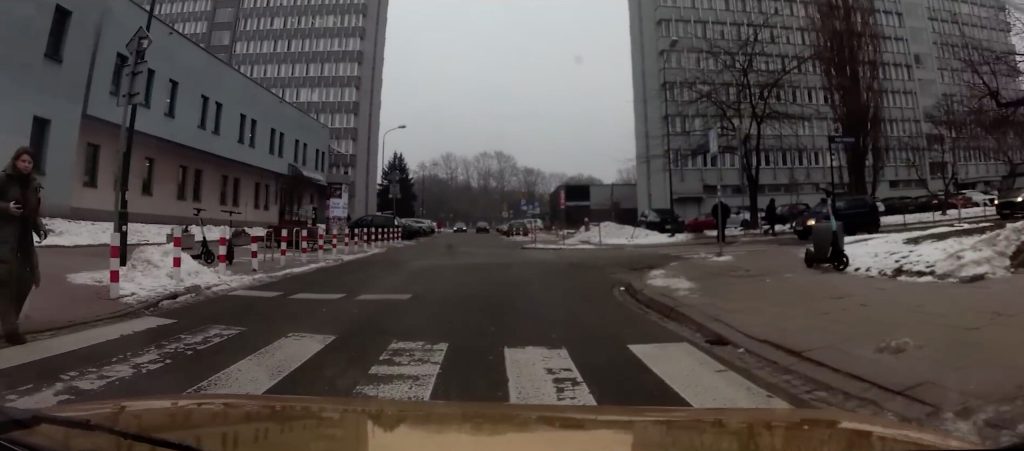 Ministrul Justiției din Polonia, amendat de poliție pentru încălcare a regulilor de circulație în timpul unui interviu YouTube