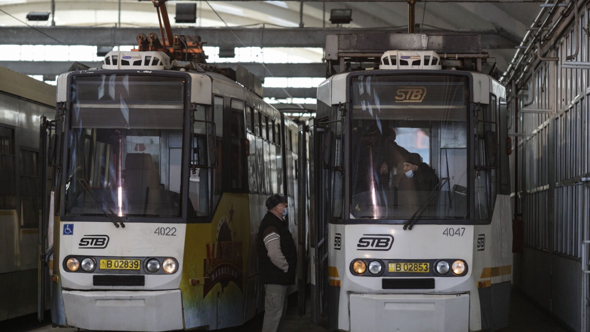 Bucureștiul dă startul modernizării depourilor de tramvai Colentina și Titan, investiție de peste 130 milioane de euro Autoritățile locale din București au anunțat lansarea oficială a licitației pentru proiectarea și executarea lucrărilor de modernizare a depourilor de tramvai Colentina și Titan, într-un pas esențial pentru modernizarea transportului public din capitală
