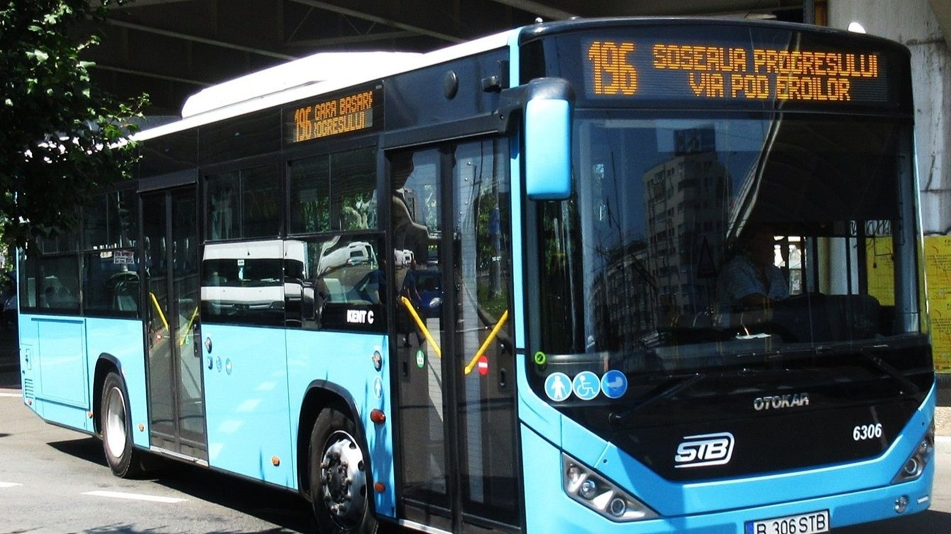 Autobuzele liniei 196 din București vor avea, începând din luna martie 2026, o rută modificată și o nouă stație de oprire, în urma unei decizii a Asociației de Dezvoltare Intercomunitară pentru Transport Public București – Ilfov (TPBI), ca răspuns la solicitările constant exprimate de călători