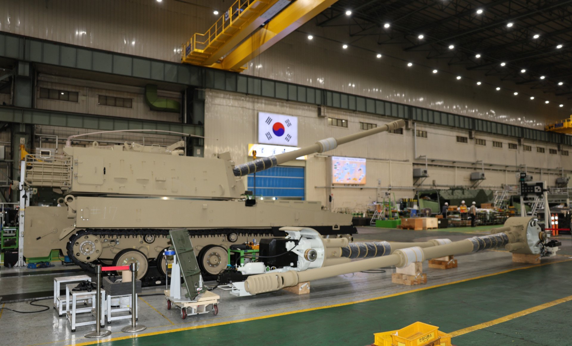 Hanwha Aerospace România a început construcția celei mai noi fabrici de vehicule blindate din România, o investiție semnificativă care marchează intrarea oficială a companiei sud-coreene pe piața industrială din țara noastră