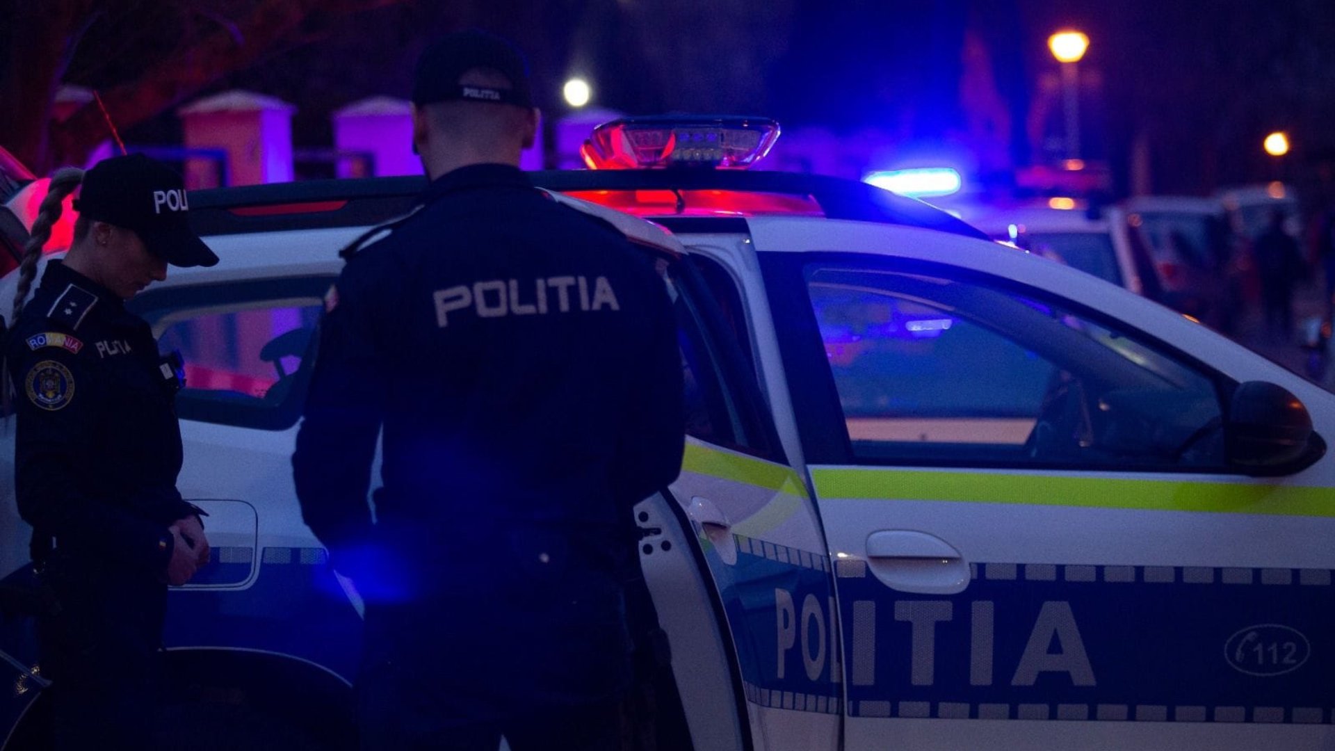 Percheziții ample în București și județe din țară într-un dosar de înșelăciune cu prejudiciu colosal, implicând distrugerea asfaltului Polițiștii din Capitală și din mai multe județe ale țării au declanșat miercuri o operațiune de amploare într-un dosar de înșelăciune cu consecințe grave, legat de modul în care anumite societăți comerciale au manipulat autoritățile pentru a justifica transporturi agabaritice fictive