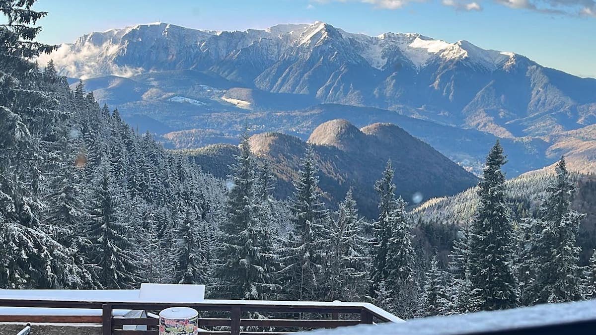 postavaru-poiana-brasov-iarna.jpeg
