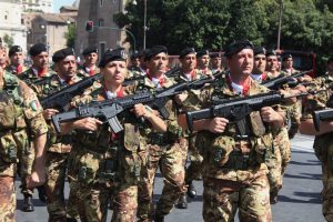 Italia propune restricții mai dure pentru migrație și deportări extinse