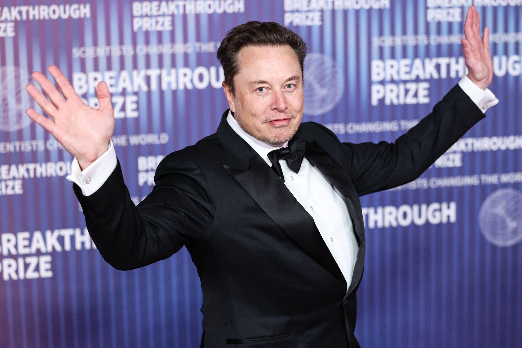 Elon Musk a făcut o mutare spectaculoasă în domeniul tehnologic, anunțând că SpaceX, compania sa din domeniul aerospațial, a achiziționat startup-ul de inteligență artificială, xAI, într-o tranzacție de o amploare fără precedent