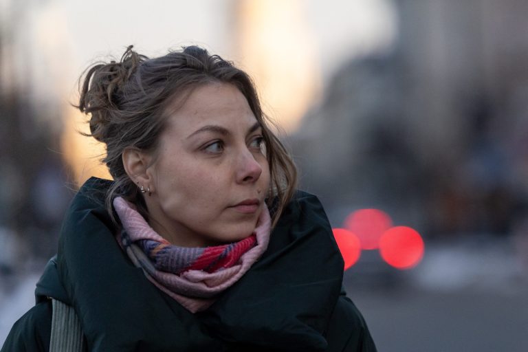 Discipolă a lui Navalnîi se opune lui Putin și luptă cu cancerul