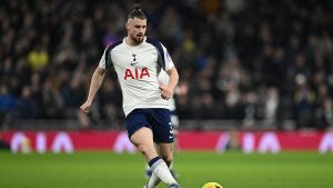 Radu Drăgușin, în incertitudine: viitorul fundașului român, neclar