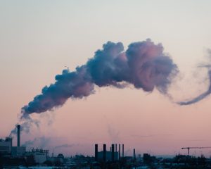 Catalizator revoluționar convertește dioxidul de carbon în combustibil ecologic