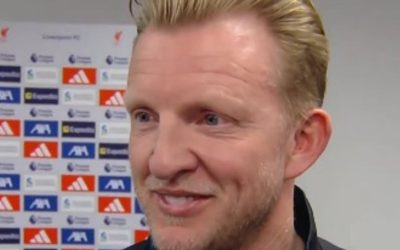 Presiunea crește la Liverpool: Arne Slot, sub lupa criticilor, dar cu susținerea lui Dirk Kuyt LIVERPOOL – Arne Slot, antrenorul echipei Liverpool, se confruntă cu o presiune tot mai mare, în urma unui sezon dificil