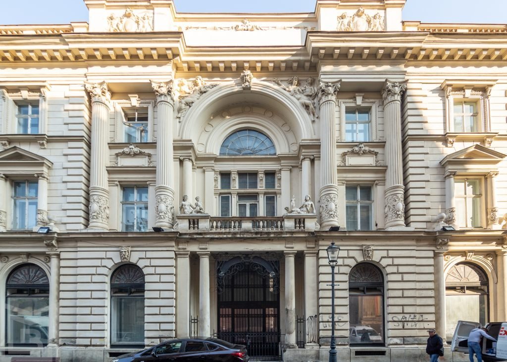 14 milioane euro pentru Palatul Dacia: Reabilitarea, din nou amânată