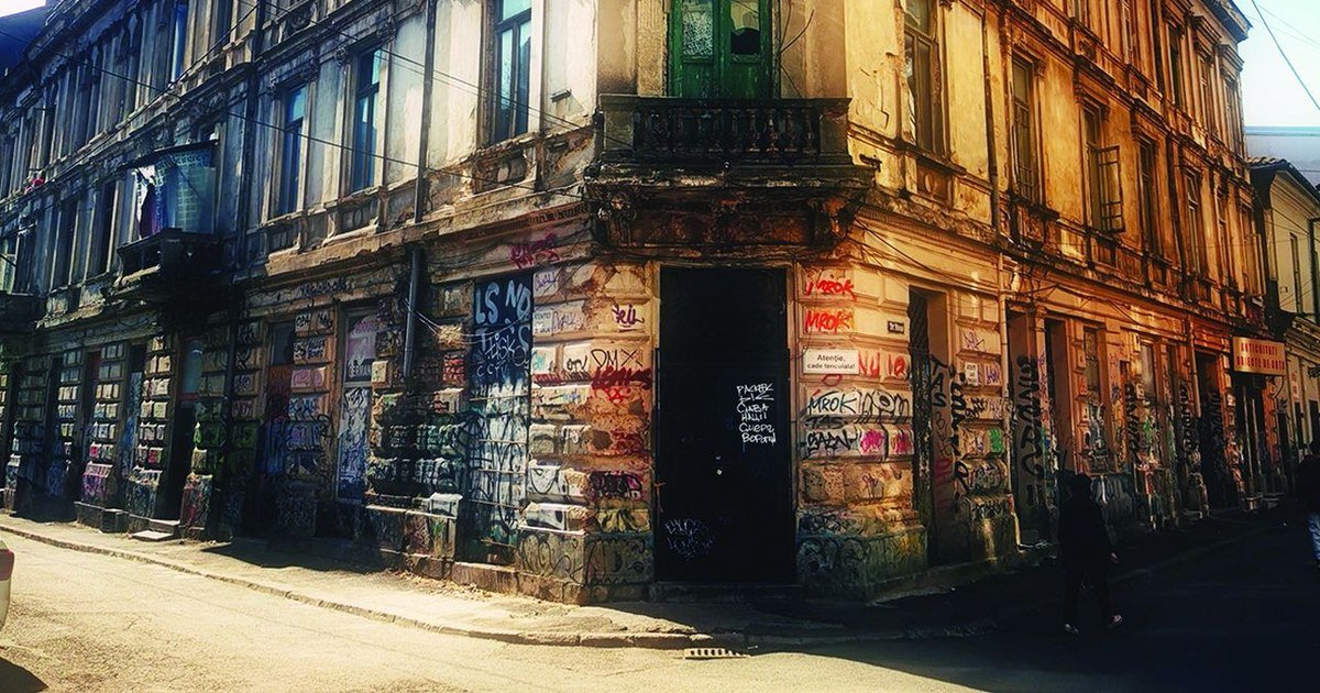 Hotelul Kiriazi din Centrul Vechi, scos la vânzare pentru 3 milioane de euro Bucureștiul se pregătește să-și ia rămas bun de la un simbol al trecutului său